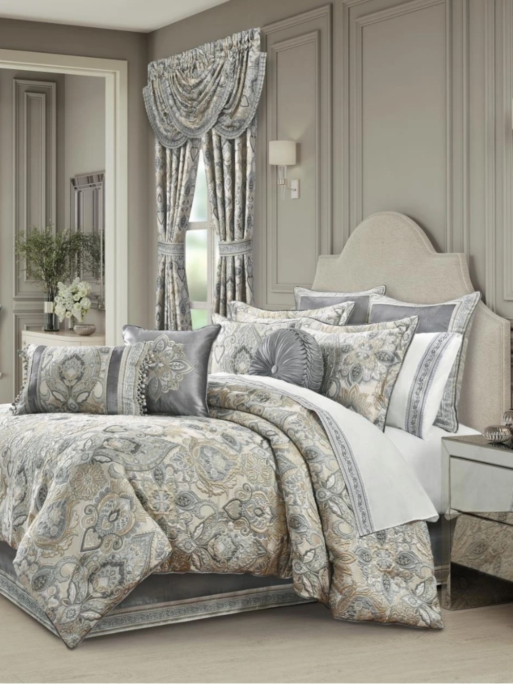 J. QUEEN NEW YORK Annabelle Comforter Set sz Queen NWT